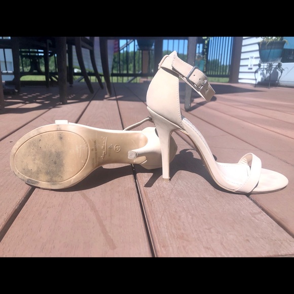 Anne Michelle Nude Strappy Heals. - Picture 3 of 5